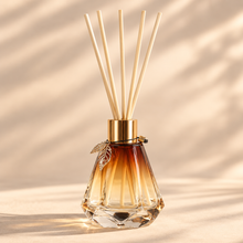 Load image into Gallery viewer, Amber Dusk Reed Diffuser — Gift for Autumn Glow Collection´s buyers!